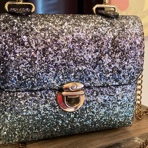 Body cross glitter purse!